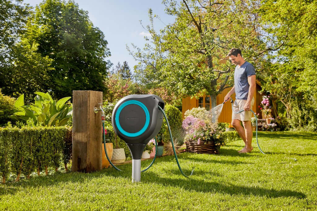 Gardena Garden Hose Box RollUp M with 20 metre hose