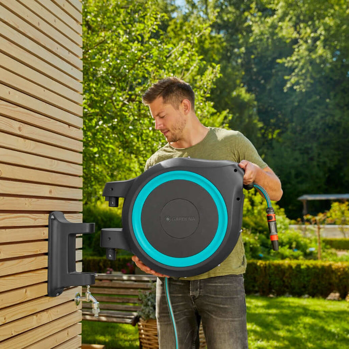 How to install your Gardena wall mounted hose reel in 7 steps