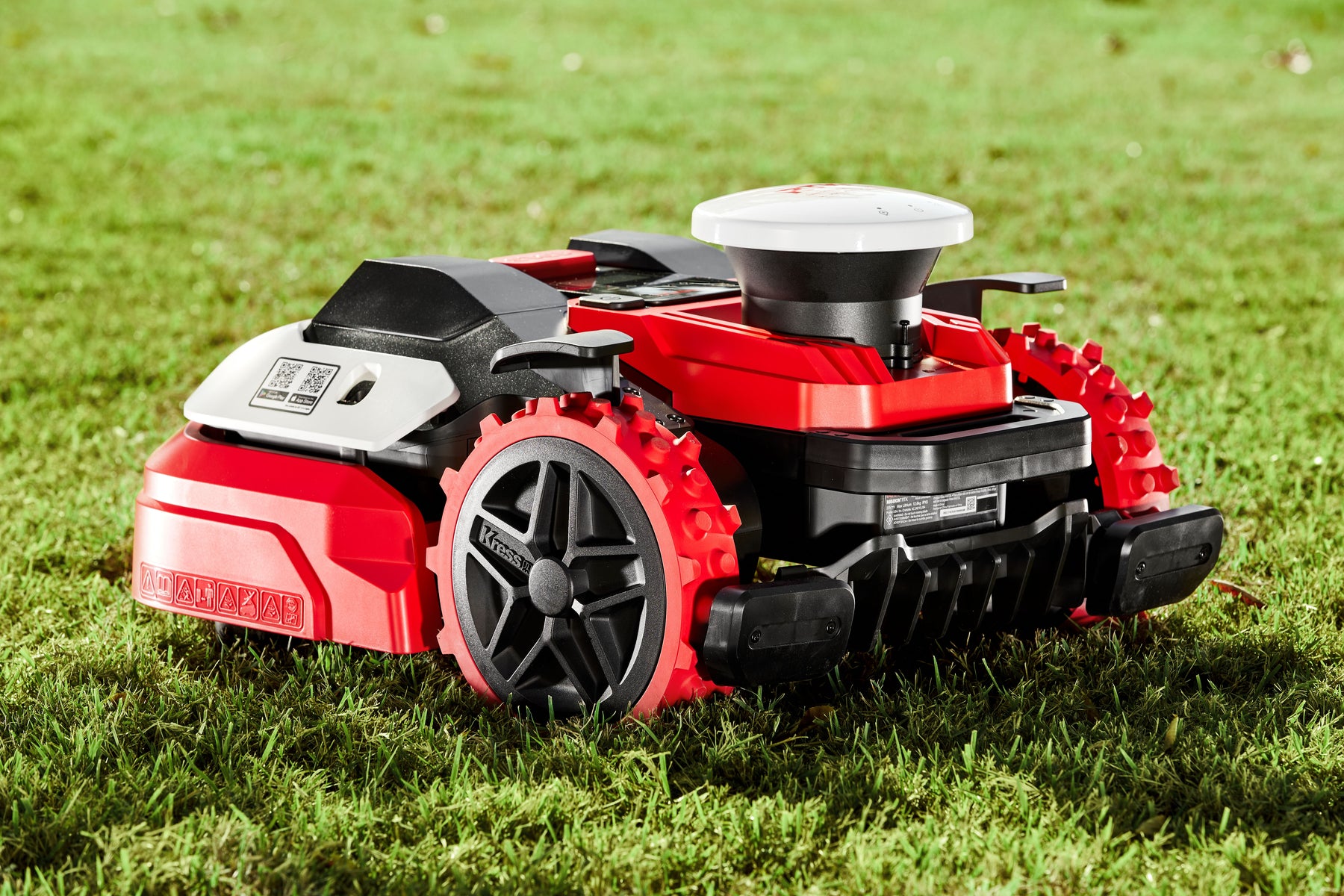 Should you have a wireless of wired robot mower installation?